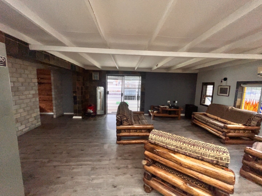 4 Bedroom Property for Sale in Noorsekloof Eastern Cape